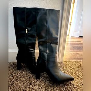 Size 8 billini, worn once for a date, like new!